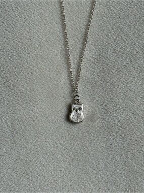 Sterling silver owl pendant necklace